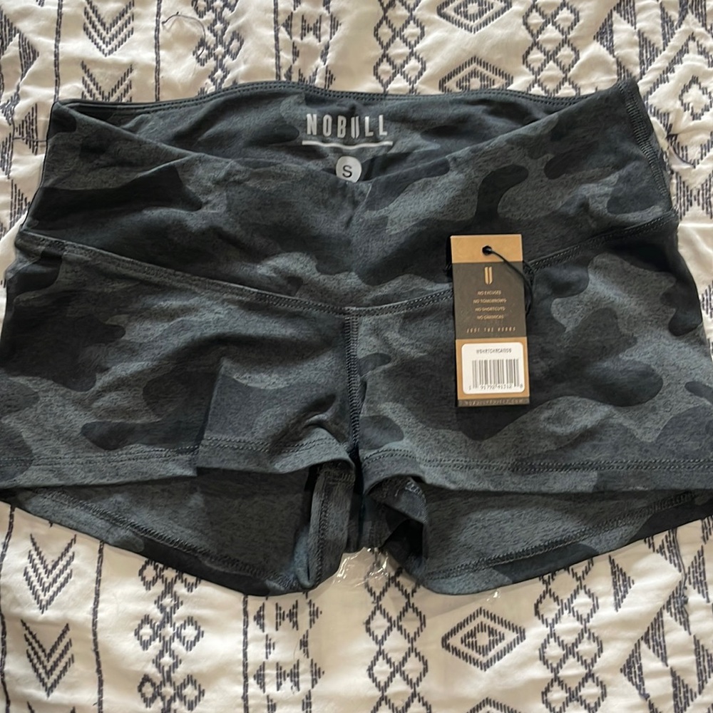 NWT NOBULL shorts